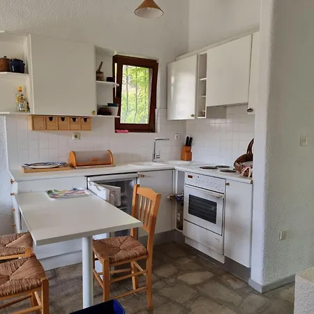 Maisonette With Garden Under The Pines * Elani