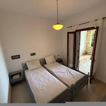 Maisonette With Garden Under The Pines * Elani