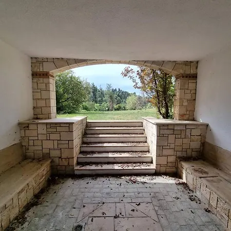 Maisonette With Garden Under The Pines Сasa de vacaciones *
