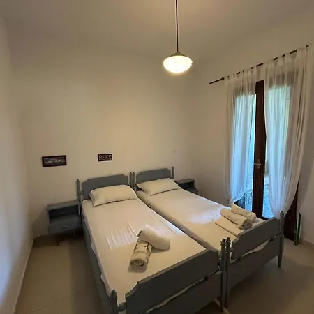 Maisonette With Garden Under The Pines 度假居 Elani